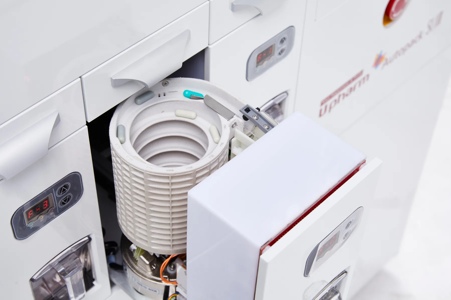 Close-up of the FSP rotary hopper on a CRETEM packager